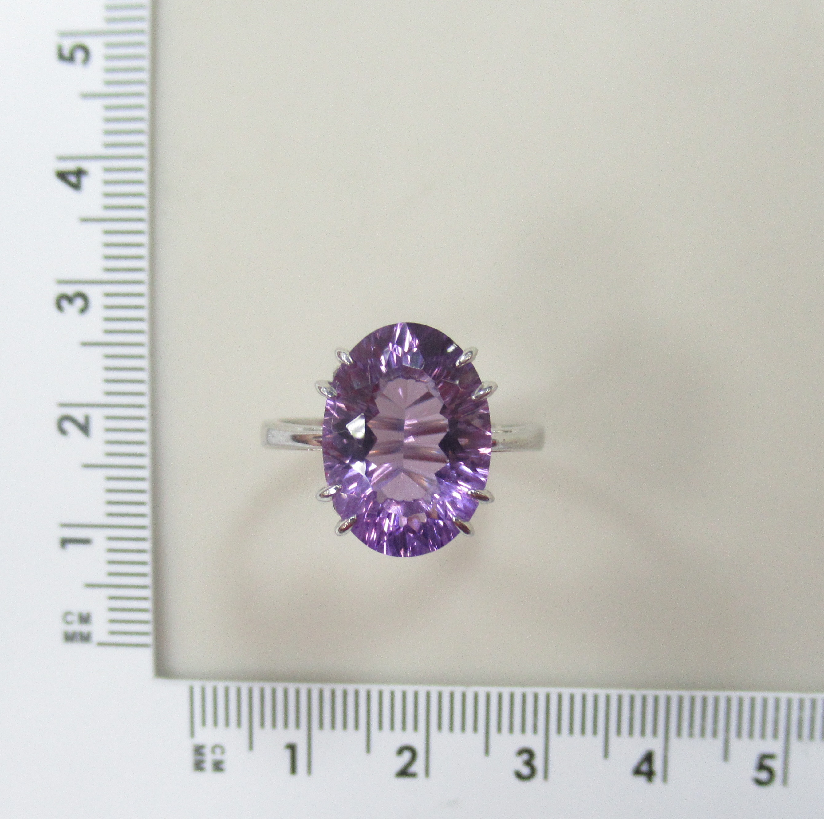 Серебряное кольцо с аметистом